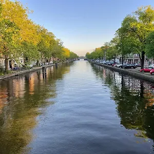 Bed & Breakfast Canal View