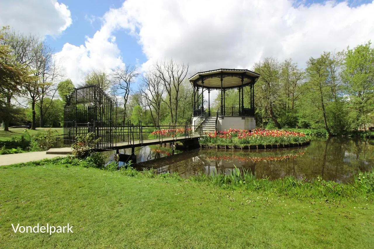 B&B New Monumental Garden View Studio 암스테르담